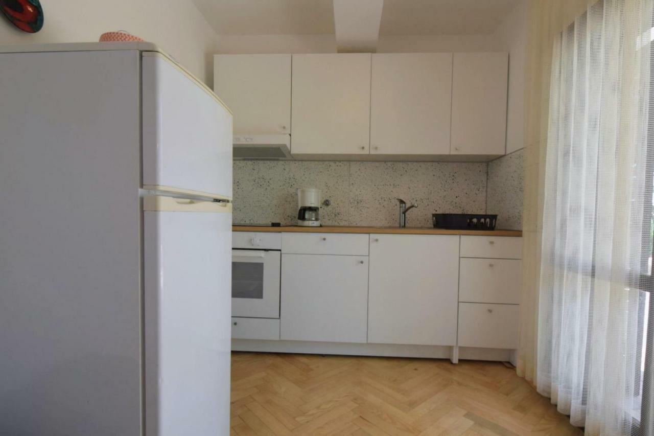 Apartments Jadanec Malinska Exterior foto